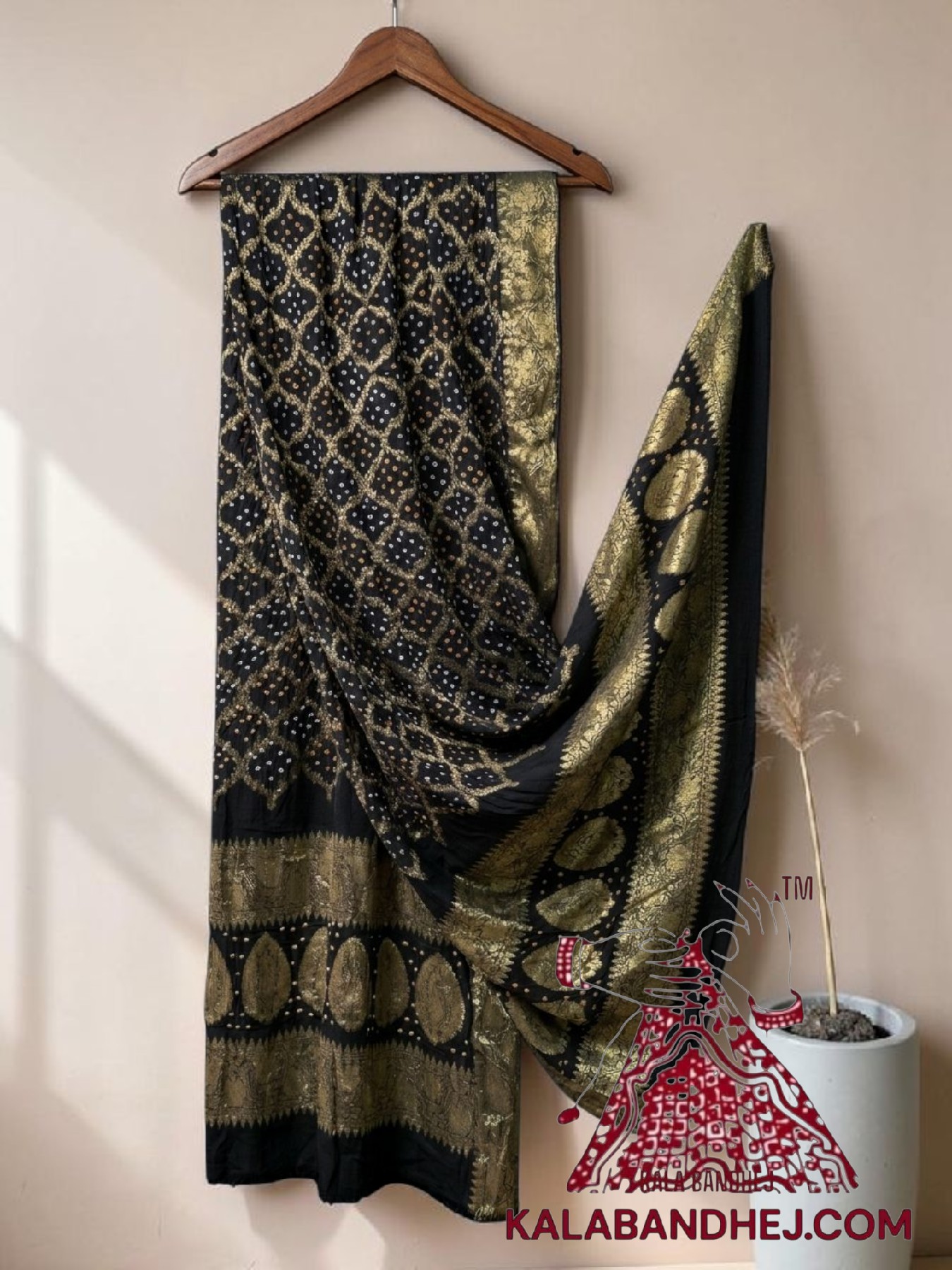 Black Bandhani Banarasi Dupatta Georgette Silk
