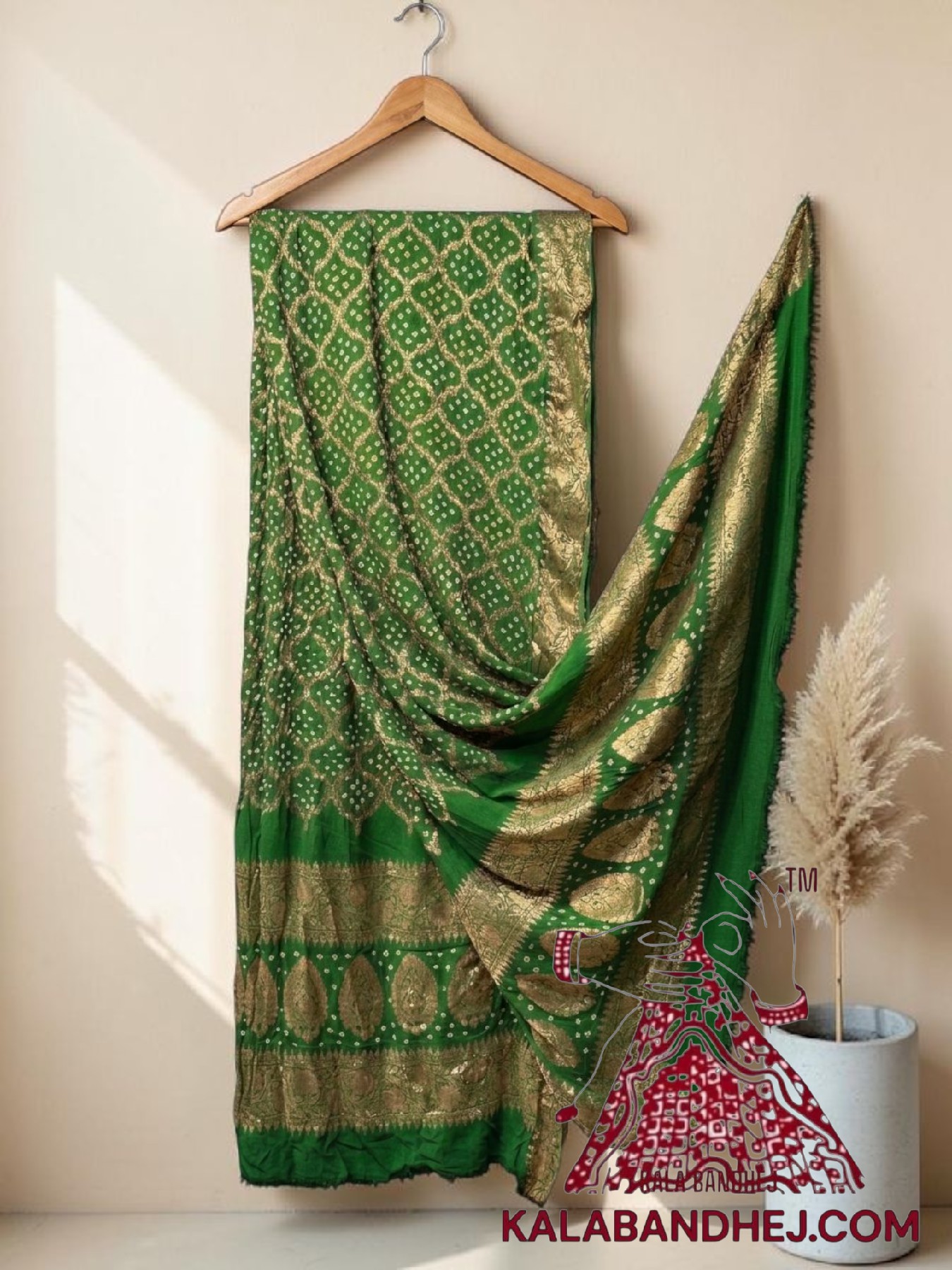 Parrot Bandhani Banarasi Dupatta Georgette Silk