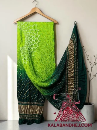 Parrot Green Makdi Motif Bandhani Dupatta Pure Gaji Silk