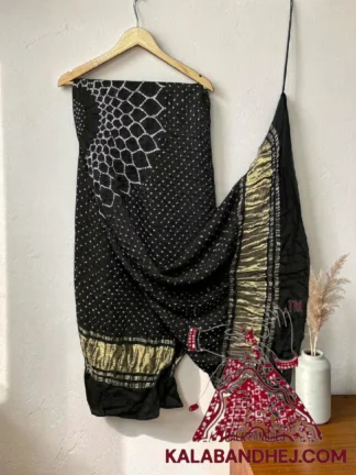 Black Makdi Motif Bandhani Dupatta Pure Gaji Silk