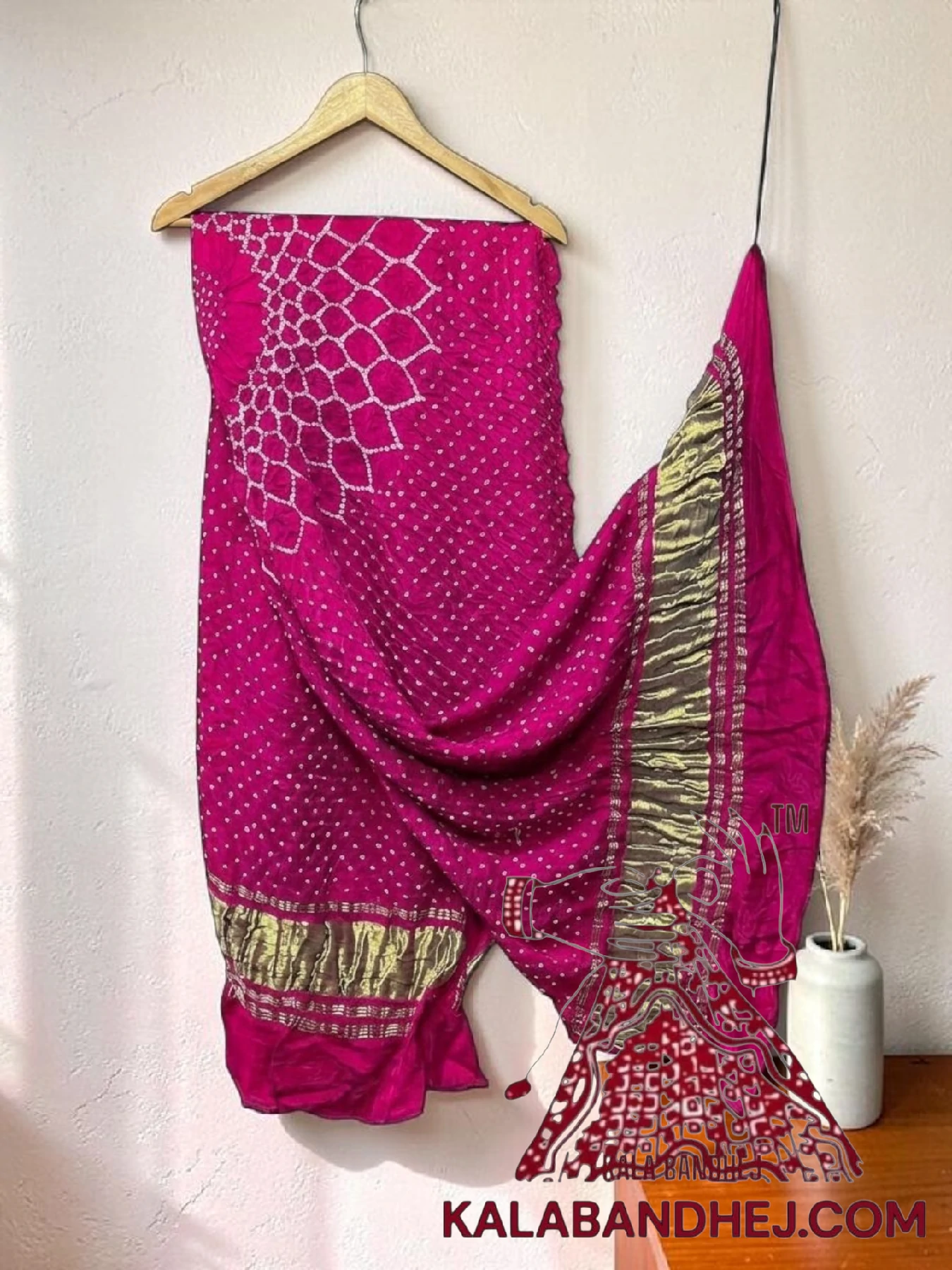 Rani Pink Makdi Motif Bandhani Dupatta Pure Gaji Silk