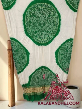 Green White Raas Mandal Chakra Panetar Bandhani Dupatta in Pure Gaji Silk