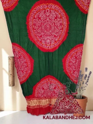 Red Green Raas Mandal Chakra Panetar Bandhani Dupatta in Pure Gaji Silk