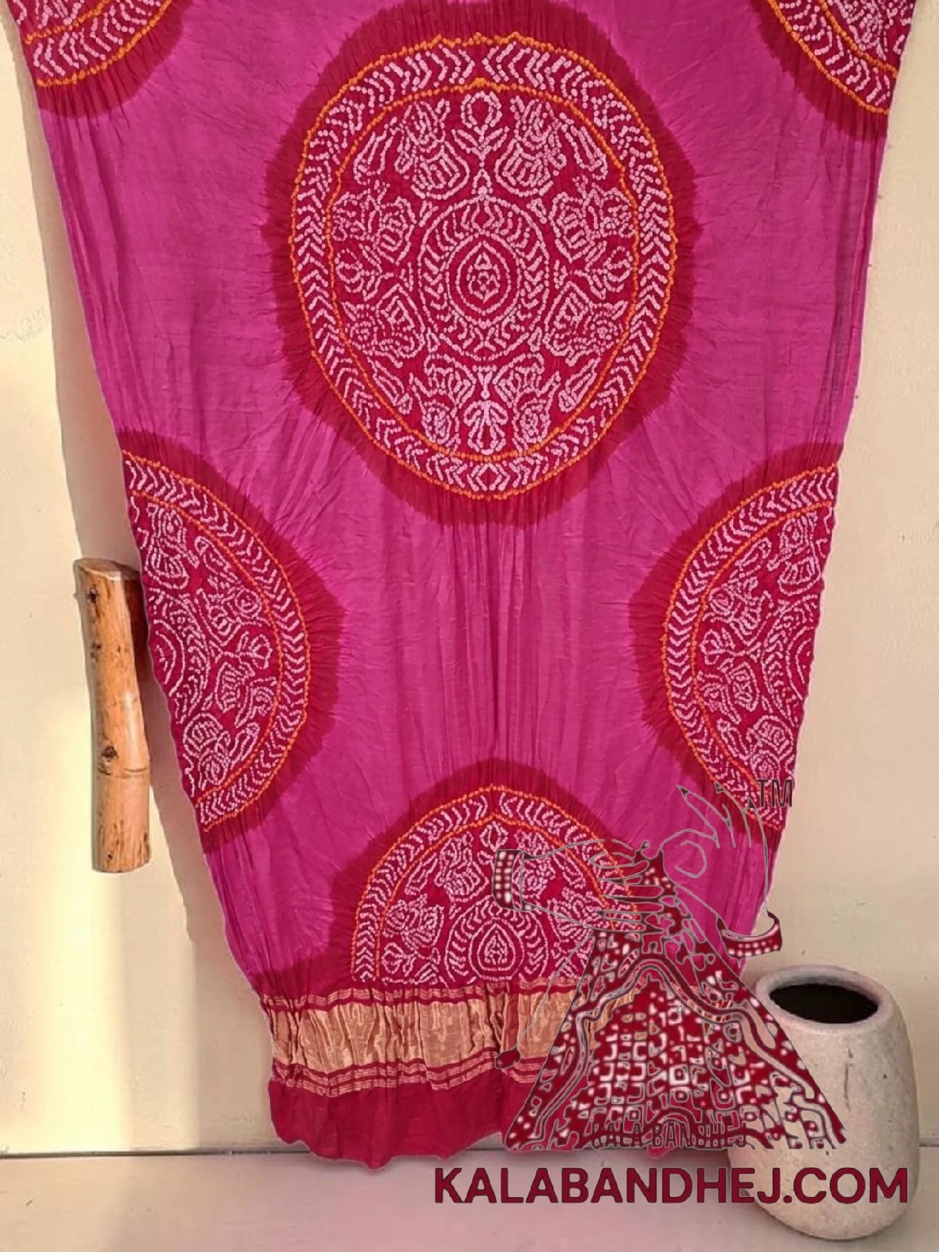 Red Pink Raas Mandal Chakra Panetar Bandhani Dupatta in Pure Gaji Silk