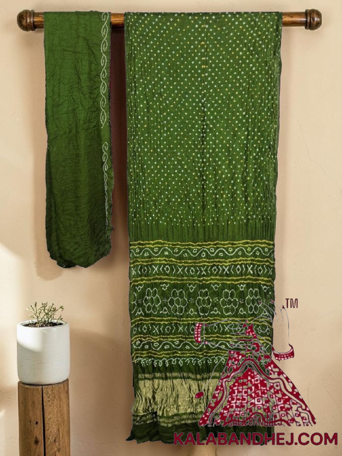 Mahendi Green Lagdi Palav Bandhani Saree in Pure Gaji Silk