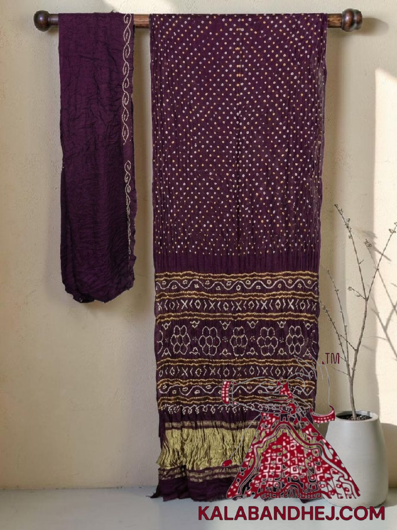 Brinjal Lagdi Palav Bandhani Saree in Pure Gaji Silk