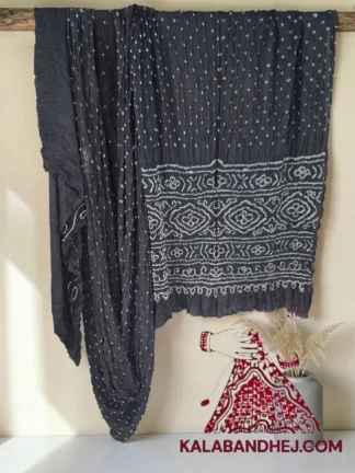Grey Bandhani Saree in Pure Gaji Silk