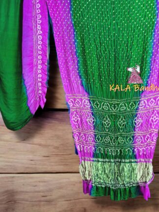 Parrot Light Magenta Shaded Bandhani Saree Pure GajiSilk Lagdi Palav