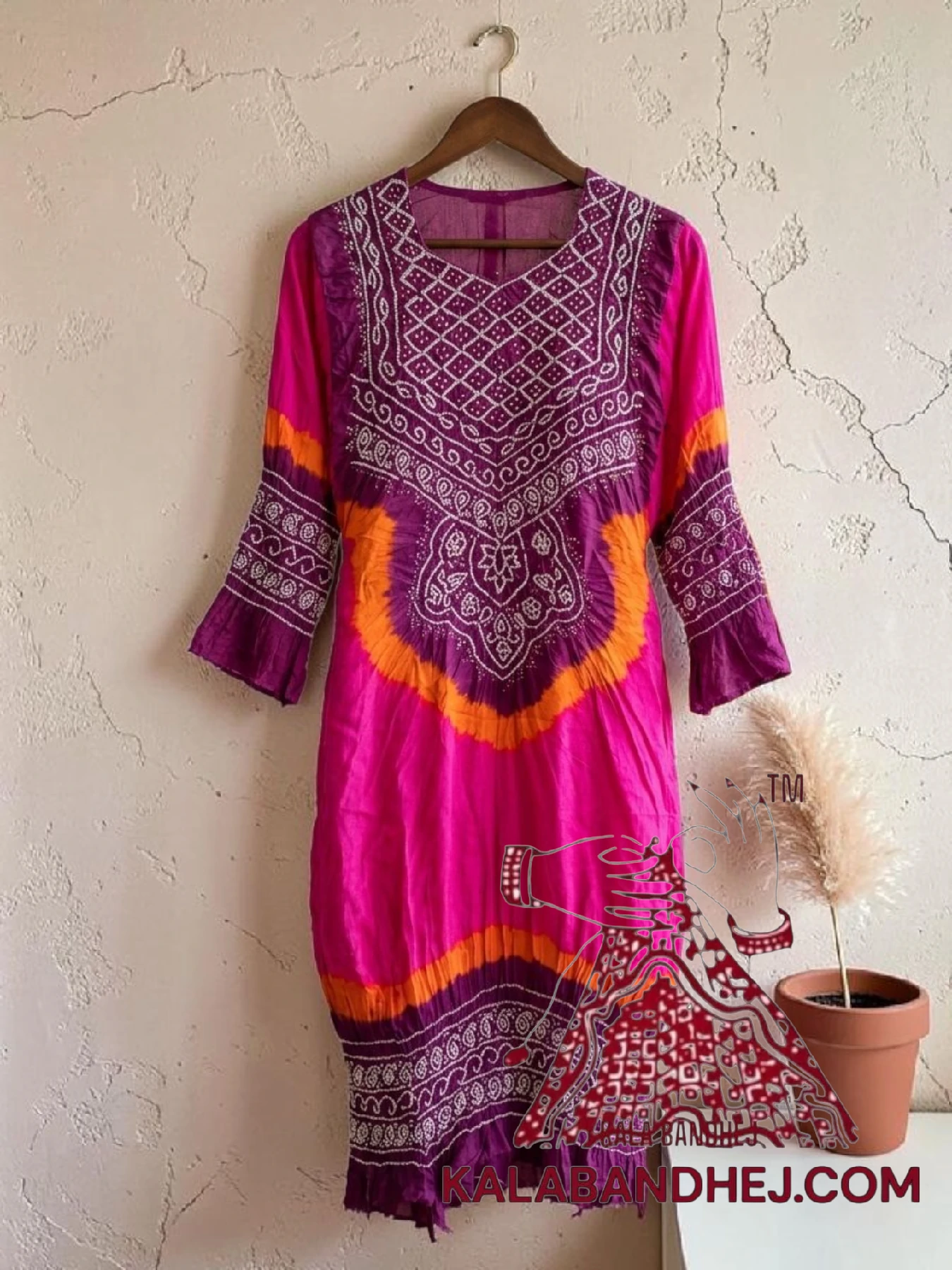 Magenta Pink Bandhani Abha Kurta in Pure Gaji Silk Traditional Neck Yoke