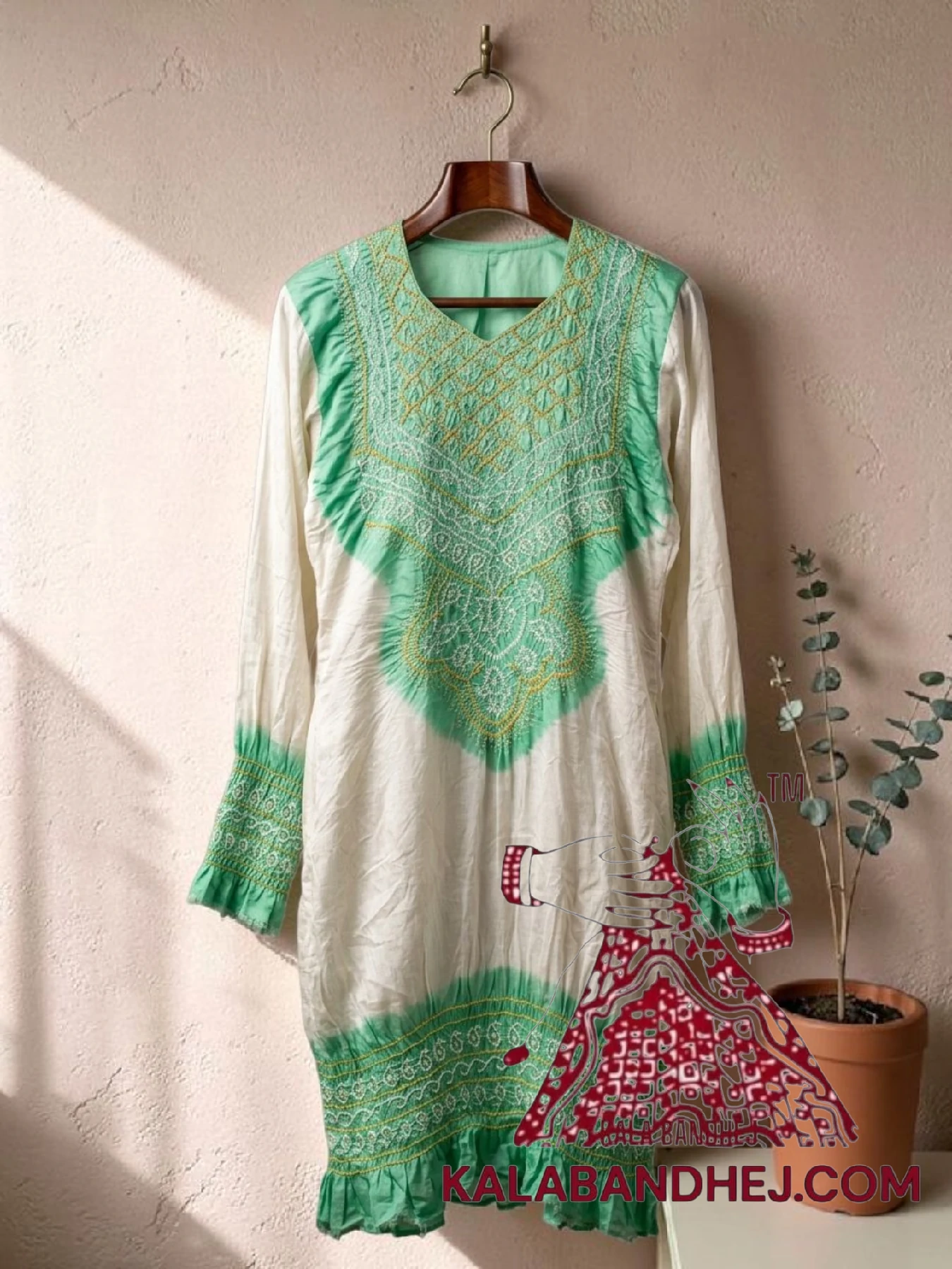 Pastel Rama White Bandhani Abha Kurta in Pure Gaji Silk Traditional Neck Yoke
